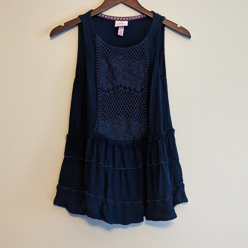 Super cute flowy tank top